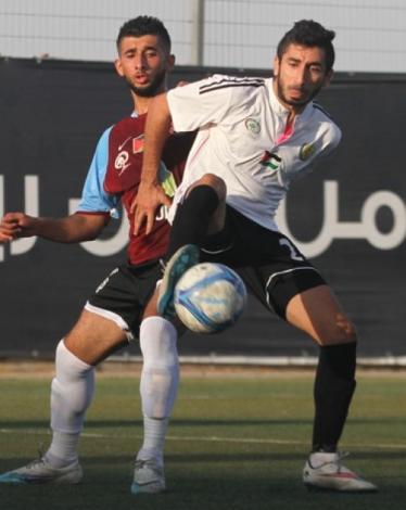 شباب الخليل يسقط المتصدر ويهدي الصدارة للهلال