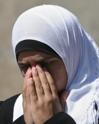 شقيقة الأسيرة دبابسة: الاحتلال هدد شقيقتي بالإداري لحظة اعتقالها