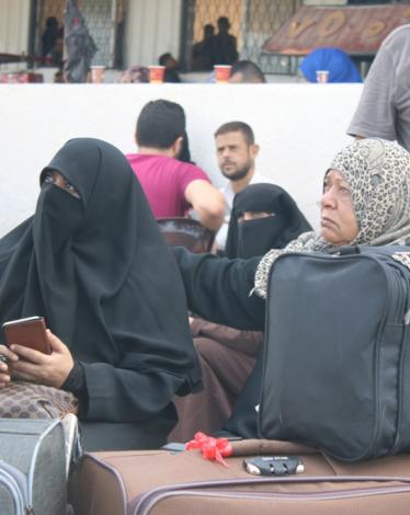 المسافرون بـ"معبر رفح".. انتظار طويل ومعاناة تتجدد