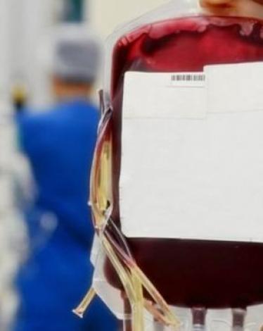 قال علماء إنهم حققوا تقدما هاما نحو إنتاج غزير لكرات الدم الحمراء القابلة للتبرع. ومن الممكن في الوقت الحالي إنتاج كرات الدم الحمراء معمليا، لكن المشكلة الحقيقية تكمن في الكمية الممكن إنتاجها في المعامل. وطور فريق من الباحثين في جامعة بريستول بالتعاون مع 