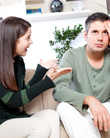 كيف أتعامل مع زوجي غير المسؤول مادياً؟