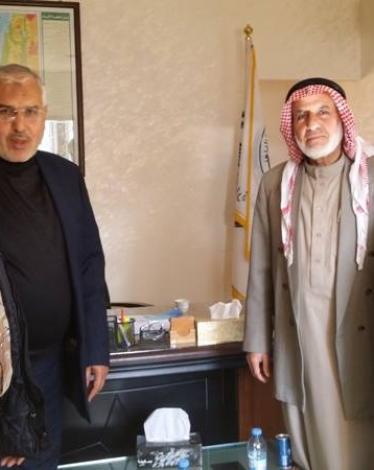 نظم مكتب نواب كتلة التغيير والإصلاح جولة تفقدية شملت مقر قيادة هيئة الحدود حيث توجه النائب الدكتور يونس الأسطل والمهندس ماجد جابر قيادي بحركة حماس و أ. حسين أبو عيادة رئيس لجنة العشائر والإصلاح بالمحافظة لتفقد الحدود وكان في استقباله المقدم/ رامي نوفل مدي