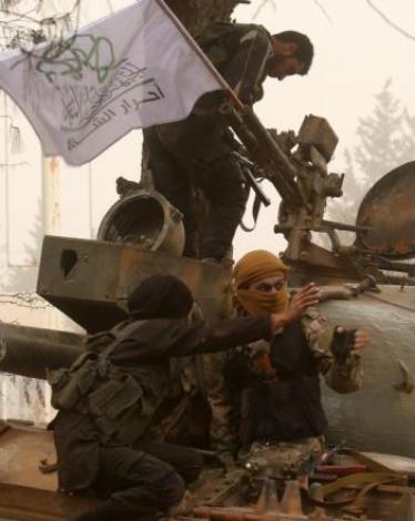 المعارضة تتقدم غربي حلب وتقتل أفرادا من حزب الله