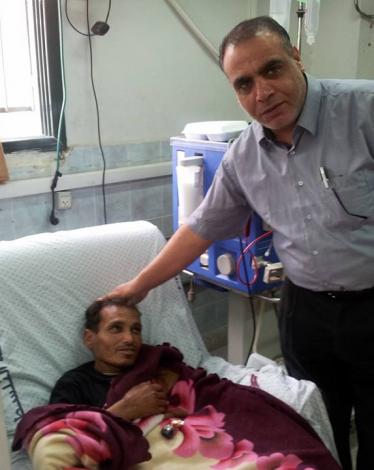 مدير قسم الكلى بمشفى ناصر الطبي الدكتور محمود وادي