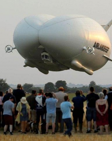 طائرة البومة