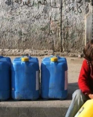مركز حقوقي: غزة مقبلة على كارثة اقتصادية واجتماعية