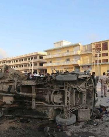 مقتل 13 شخصا في هجوم انتحاري في مقديشو