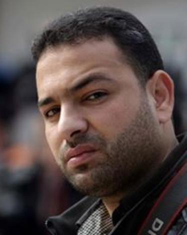 صورة الصحفي أشرف أبو عمرة