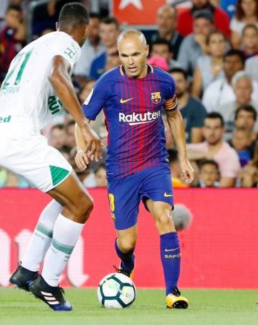 القرار الصعب يغزو فكر إنييستا للمرة الأولى