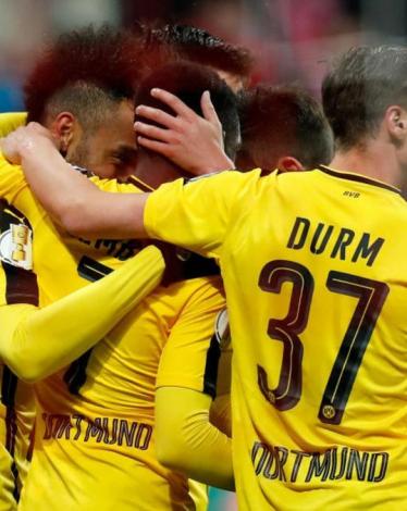 دورتموند يصعق بايرن ويبلغ نهائي كأس ألمانيا