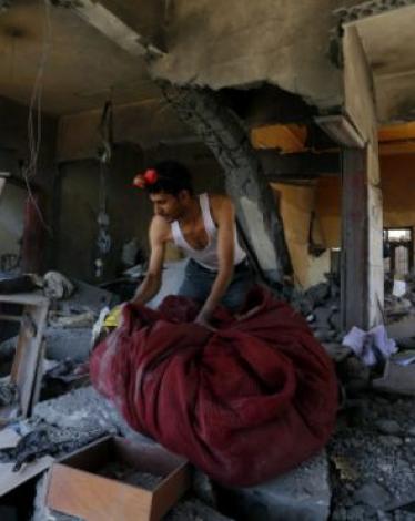 150928133313_yemen_airstirkes_640x360_epa