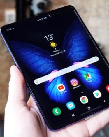 تسريب-حديث-يؤكد-طرح-هاتف-Galaxy-Fold-خلال-الساعات-القادمة