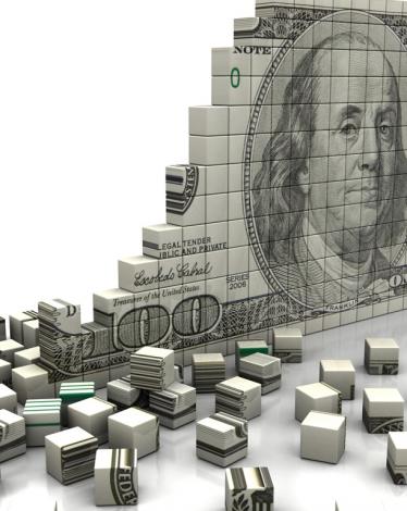 الدولار يتراجع بعد أن أذكت بيانات مبيعات التجزئة قلقا بشأن النمو