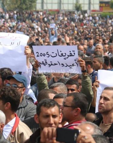 الاحتلال: أزمة غزة الاقتصادية كفيلة بإشعال الوضع