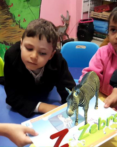 روضة تستخدم طريقة تعليمية شيّقة لأطفالها (1)