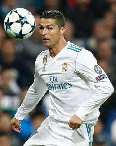 CRISTIANO_HE12278Thumb