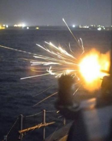 الاحتلال يستهدف مراكب الصيد شمال القطاع 