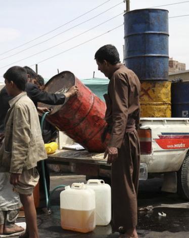 اليمن: انهيار اقتصادي وتدمير شامل