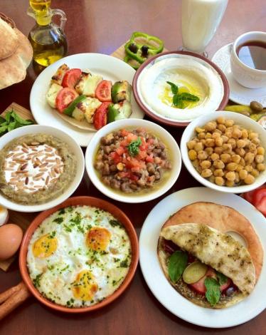 ‫الإفطار يجعلك سعيدا طوال اليوم‬
