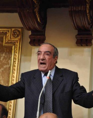 المسؤول المصري زكريا عزمي