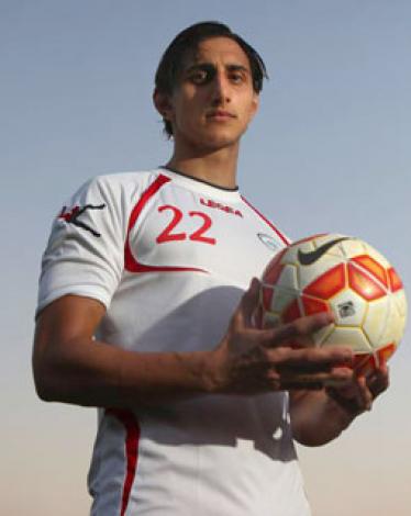 مهاجم المنتخب الوطني الفلسطيني محمود عيد دحادحة 