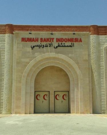نواب الشمال يلتقون بإدارة مستشفى كمال عدوان والإندونيسي