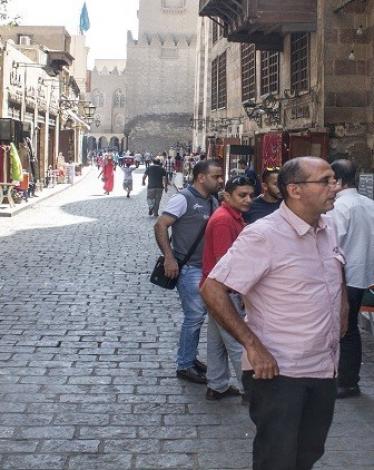 قال بيان لوزارة السياحة المصرية، السبت 25 فبراير/شباط، إنه العمل بالزيادة الجديدة الخاصة بتأشيرة دخول السائحين إلى مصر سيبدأ اعتبارا من 1 يوليو/تموز القادم.  وأكدت وزارة السياحة أنه 