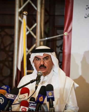 العمادي: المنحة القطرية للموظفين المدنيين دون العسكريين