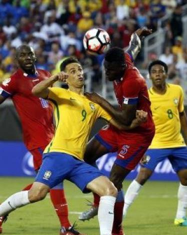 السامبا تتلاعب بهايتي في كوبا أمريكا