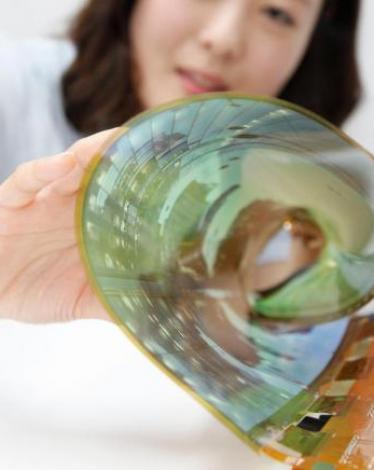 LG-rollable-OLED-display-flexible-rollable