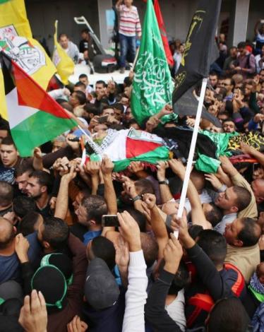 تشييع شهيد ارتقى خلال انتفاضة القدس الحالية