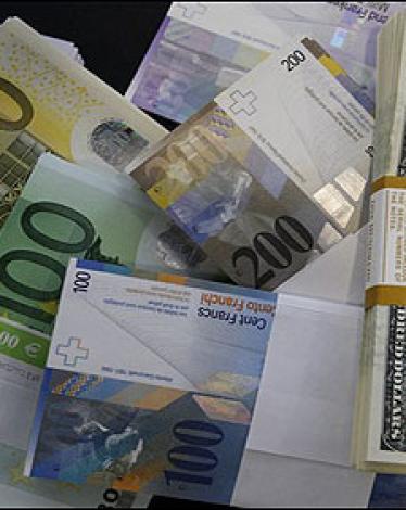 Dollar-euro_7-2-2013_107592_l
