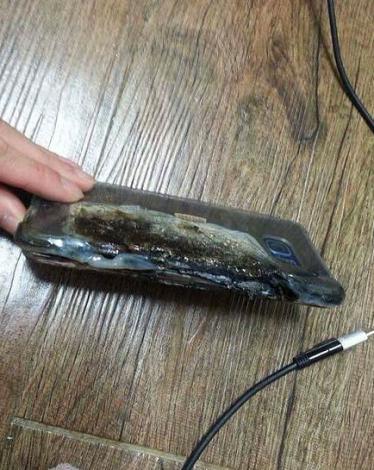 Samsung-Galaxy-Note-7-Exploded-02