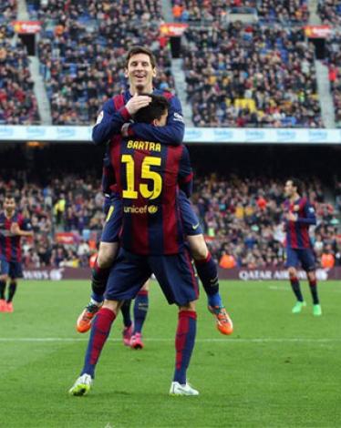 messi-marco-tres-goles-ultimo-partido-del-barca-contra-levante-1442396587813