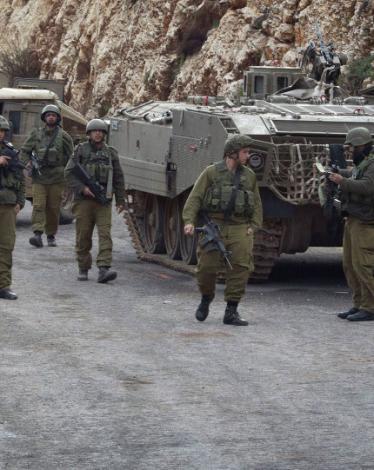 جيش الاحتلال الإسرائيلي يحاصر الضفة