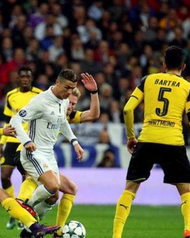 رونالدو يسطع بسماء أوروبا برقم قياسي جديد