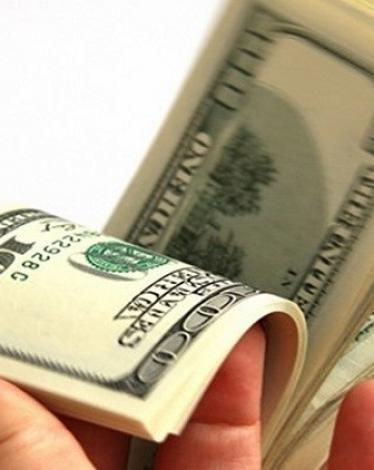 مصر تغلق 53 شركة صرافة لتلاعبها بأسعار العملة