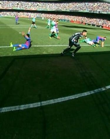 "ظلم" برشلونة يجدد جدل التكنولوجيا بالليغا