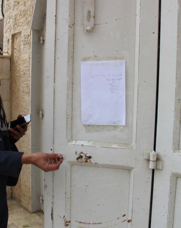 اقتحام مطبعة وسرقة حواسيب منها بالخليل