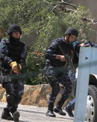 أجهزة السلطة بالضفة الغربية المحتلة