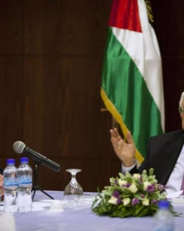 عباس والحمد الله وحصار غزة