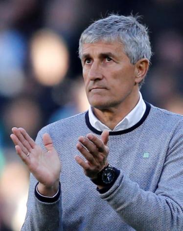 أعلن كيكي سيتين، المدير الفني لبرشلونة، قائمة فريقه لمباراة غرناطة المقرر لها اليوم الأحد، في الجولة الـ20 من الليجا.