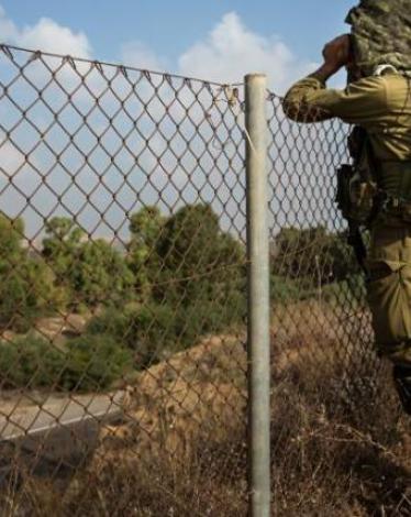 جنود الاحتلال على الحدود مع قطاع غزة