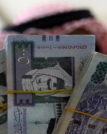 الرياض تكشف عن حجم ديونها