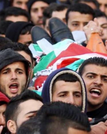 تشييع جثمان الشهيد الفتى نواجعة بالخليل