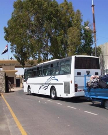 مغادرة 882 مسافراً عبر معبر رفح الاثنين