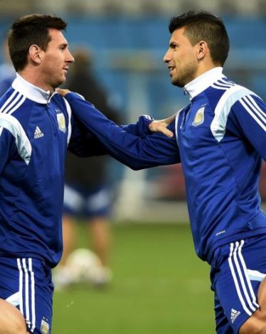 4453668_3_a0ee_lionel-messi-a-gauche-et-sergio-aguero_23f50db24c567fdfd55403c3f0e89ccb