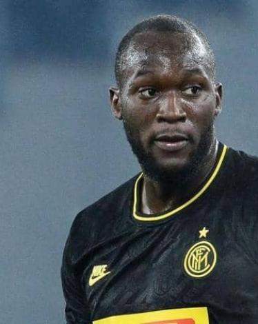 لوكاكو اعتذر للنادي بعد تصريحات مثيرة