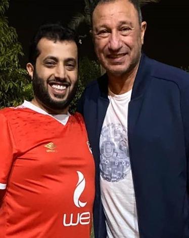 شهدت الأيام الماضية مناوشات بين آل الشيخ وبين مسؤولي النادي الأهلي