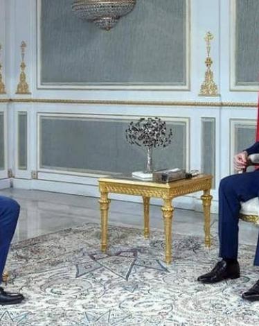 الطالب التونسي وسيم الذوادي مع الرئيس قيس سعيد